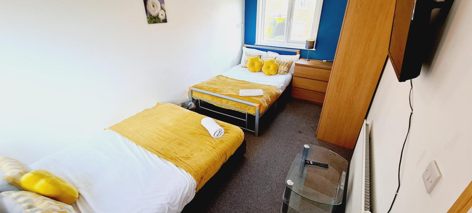 Browning House 3 Bedroom 6 Beds Long Or Short Stay Derby Buitenkant foto